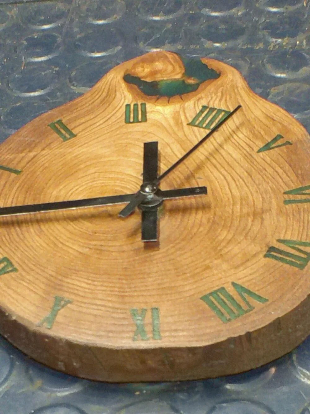 Carved 3D Wood Slab epoxy Craft Art Engraved wall clock hanging 7''x8''x1.''